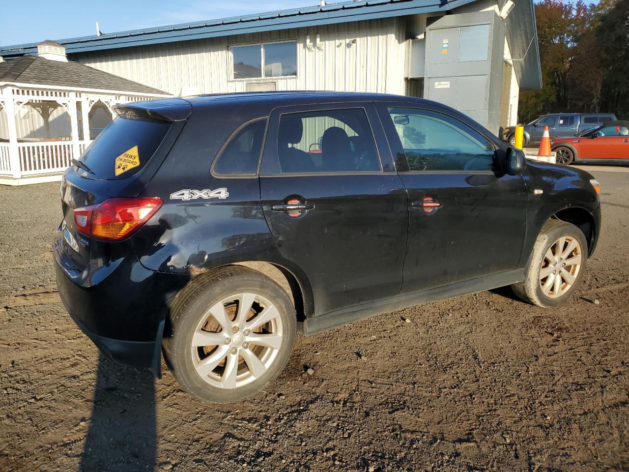 2014 Mitsubishi Outlander - Image 3