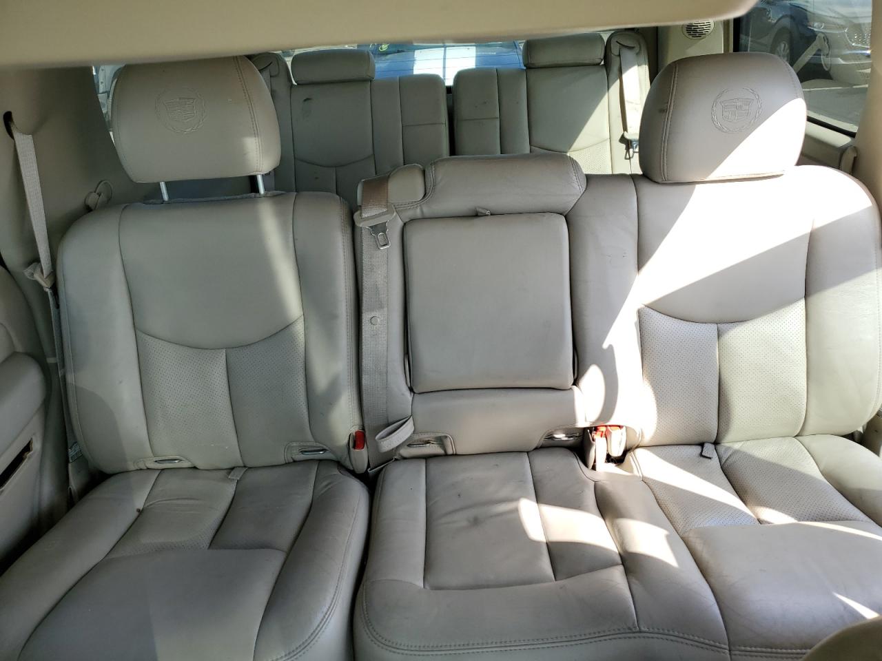 1GYEK63N65R140657 2005 Cadillac Escalade Luxury