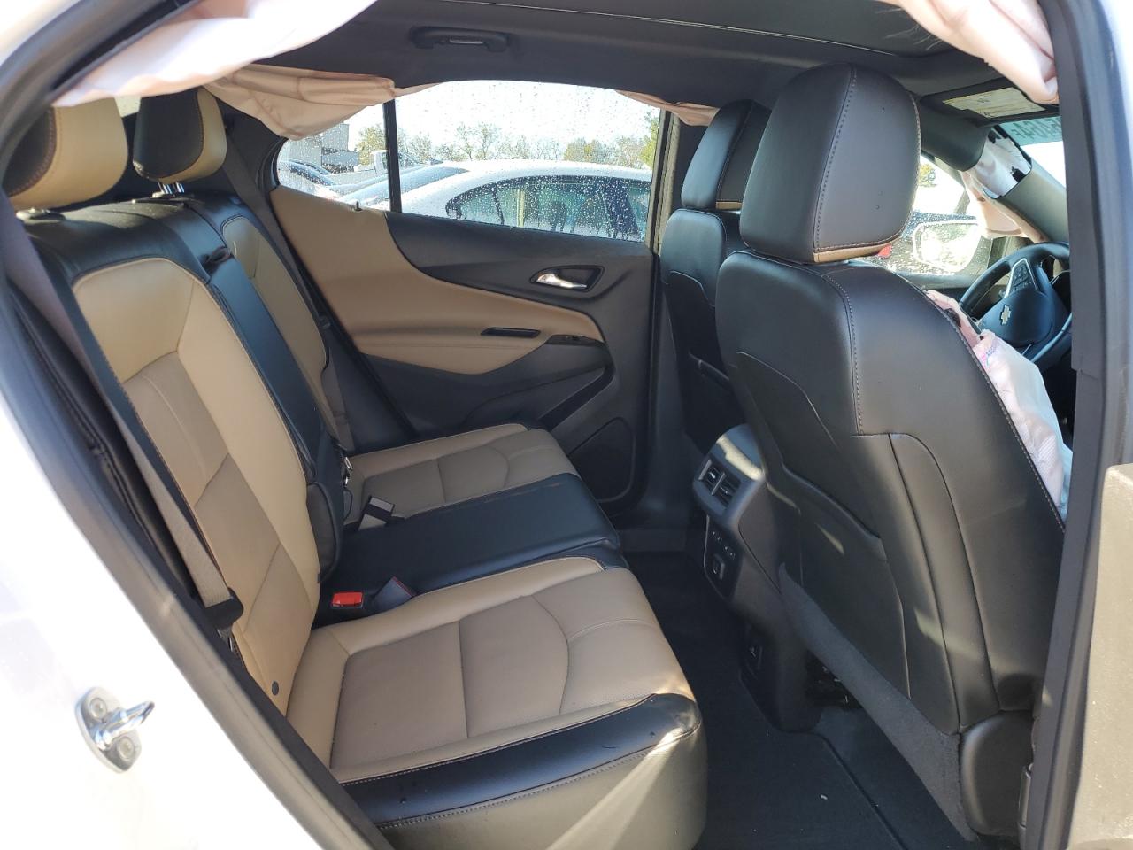 2022 Chevrolet Equinox - Image 11