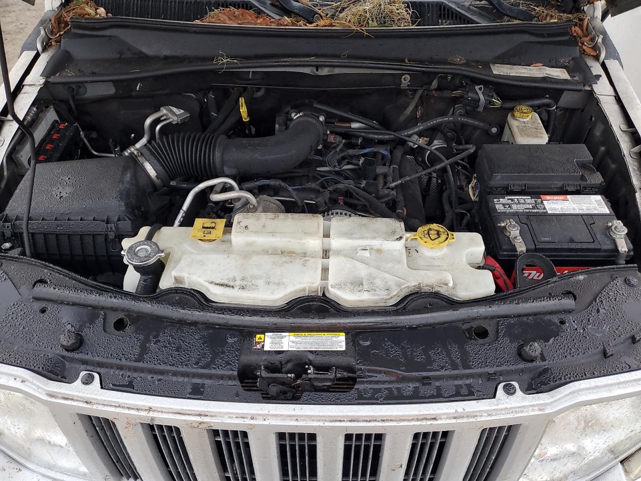 2012 Jeep Liberty (North America) - Image 12