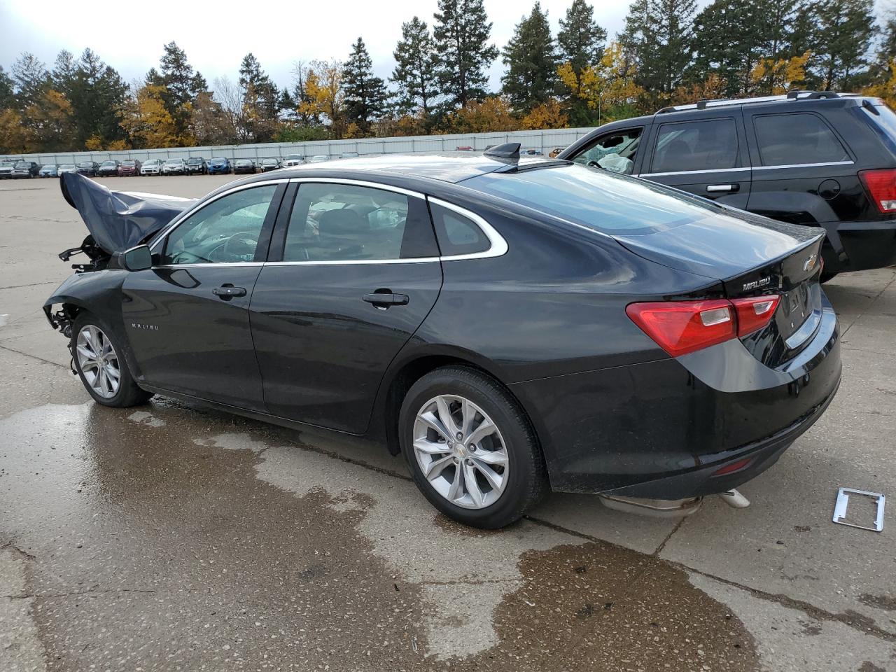 2023 Chevrolet Malibu - Image 2