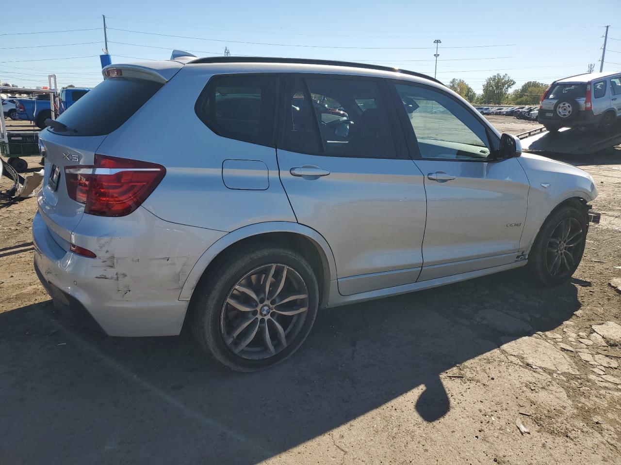 VIN 5UXWZ7C36H0V90360 2017 BMW X3 no.3