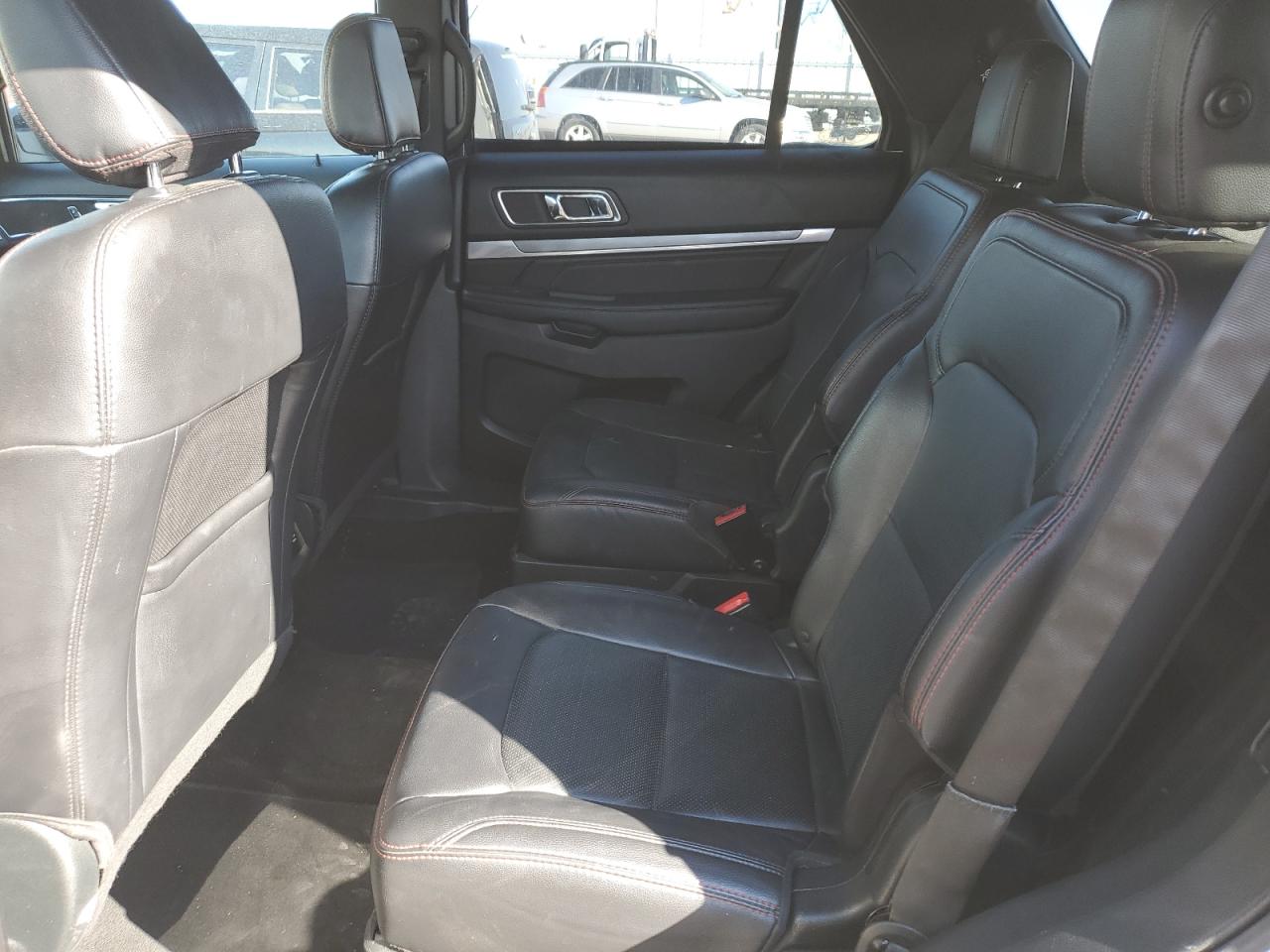 2019 Ford Explorer - Image 11