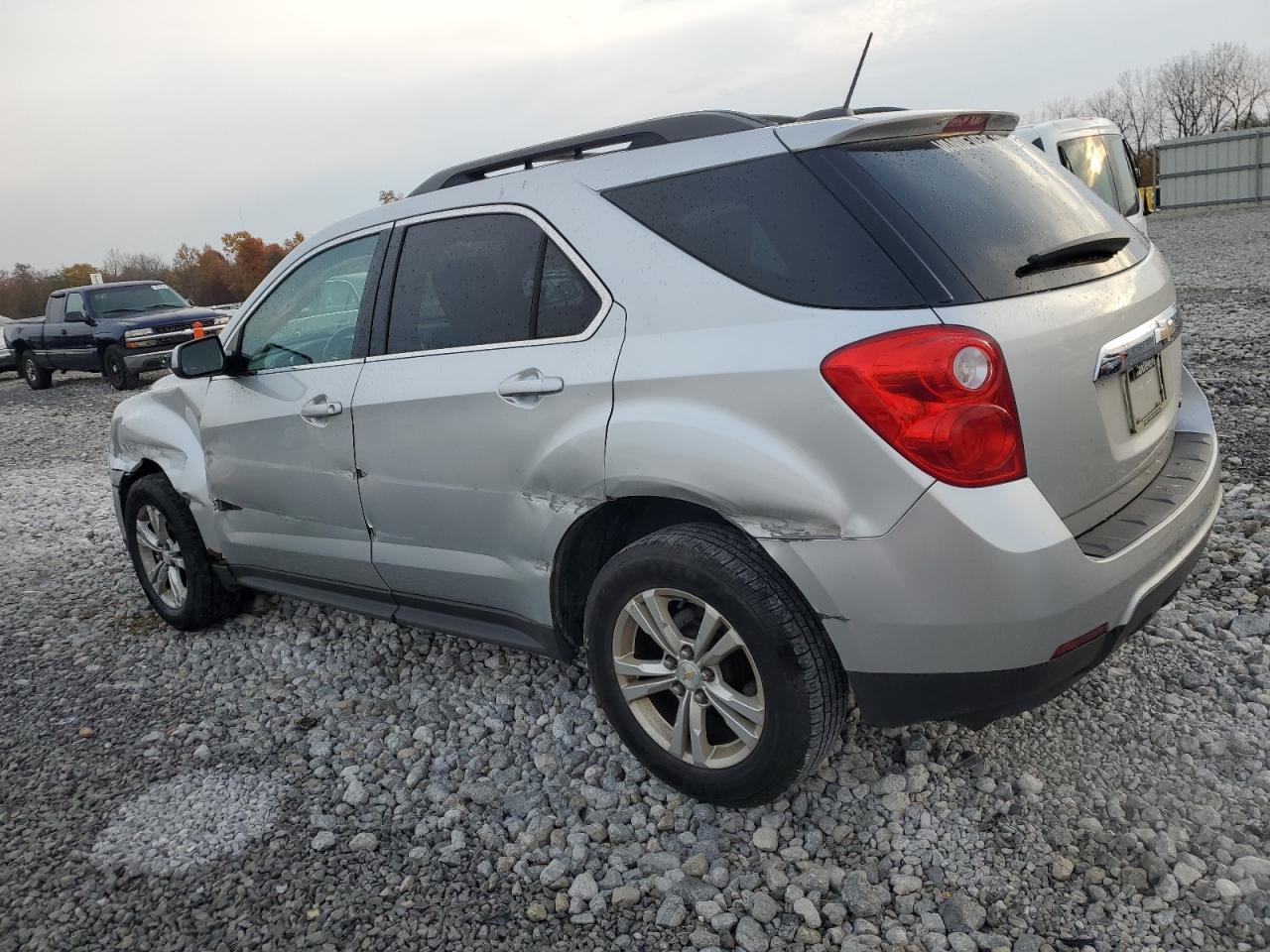 VIN 1GNALBEKXFZ126041 2015 CHEVROLET EQUINOX no.2