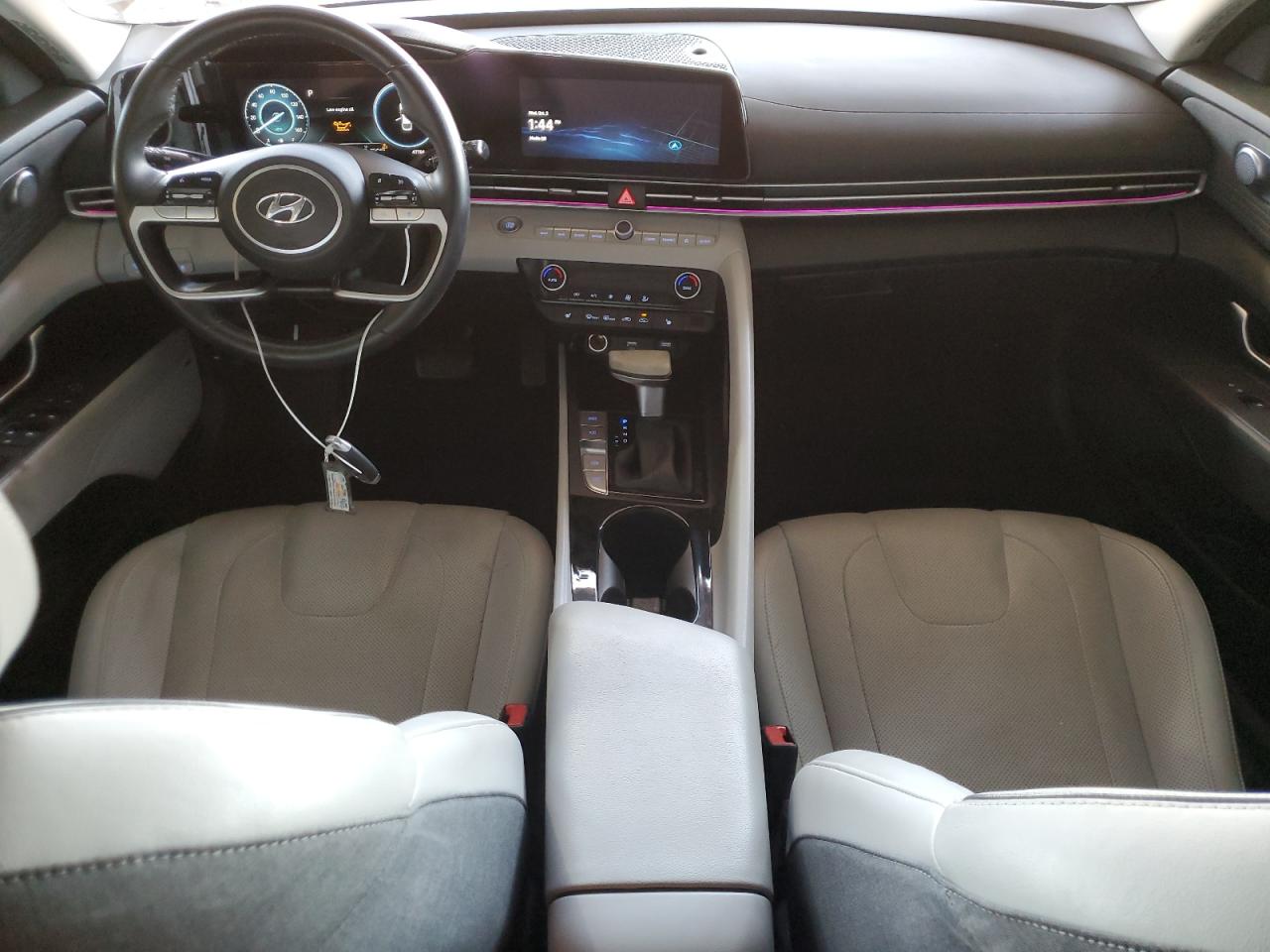 2023 Hyundai Elantra - Image 8