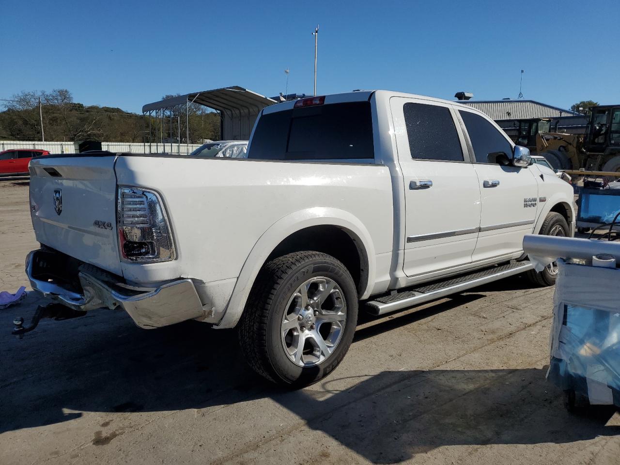 2016 RAM 1500 - Image 3