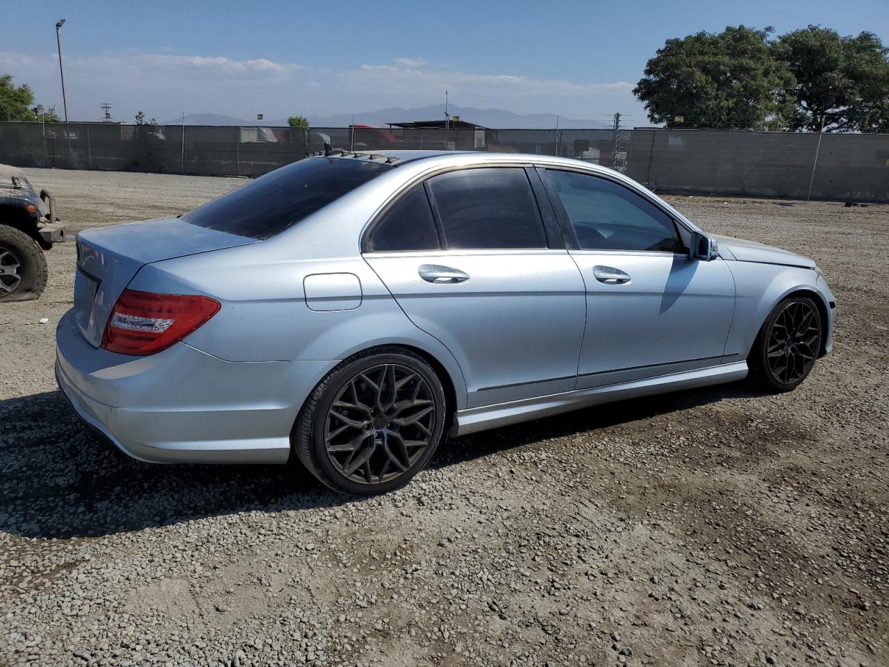 VIN WDDGF4HBXDR245759 2013 MERCEDES-BENZ C-CLASS no.3