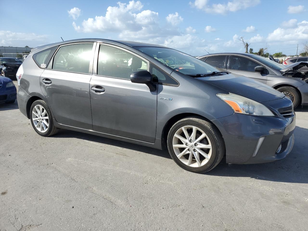2013 Toyota Prius - Image 4