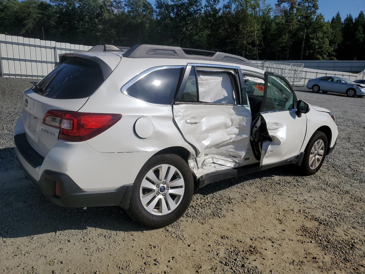 2018 Subaru Outback - Image 3
