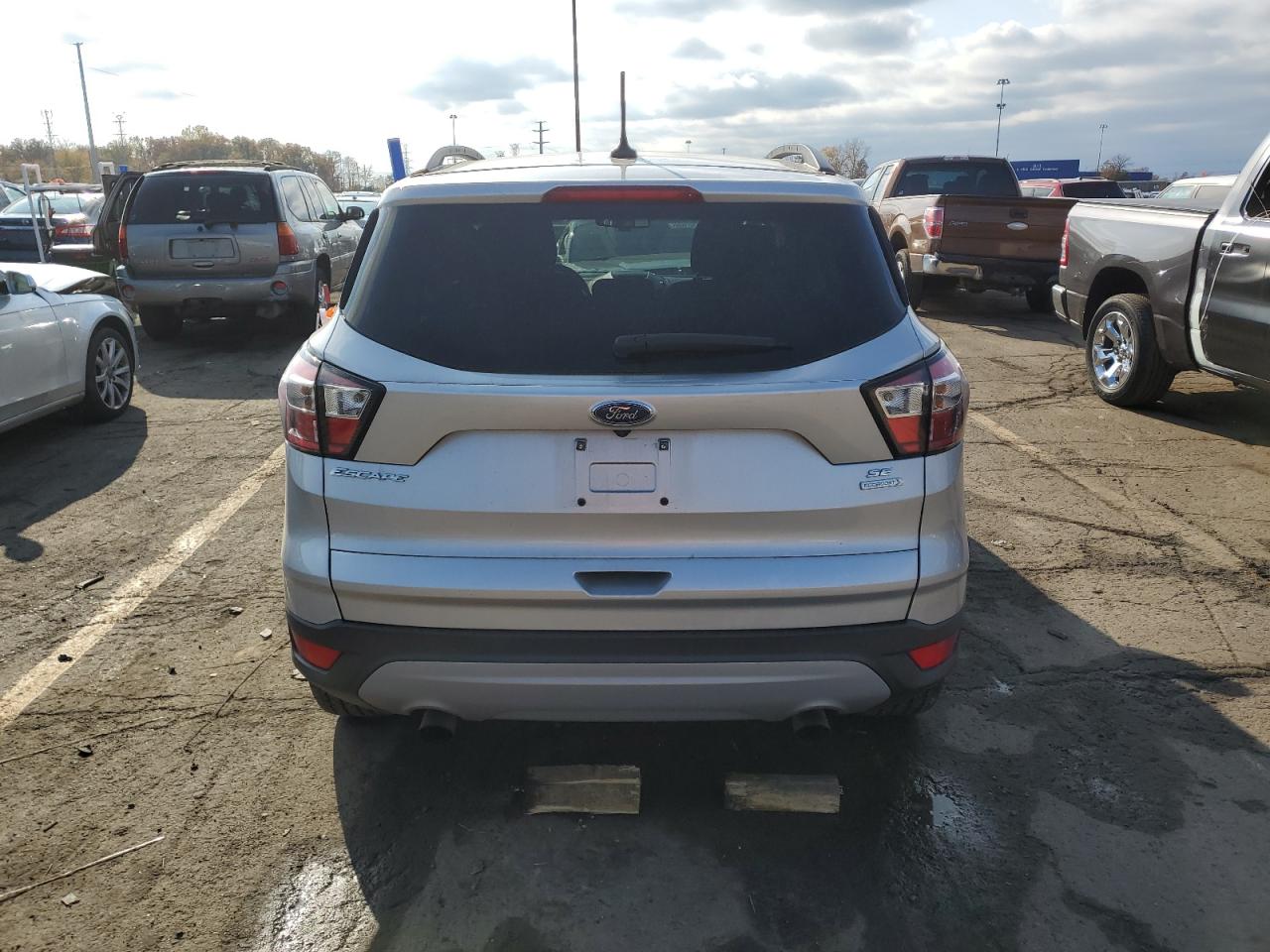 2018 Ford Escape Se VIN: 1FMCU0GD6JUA20303 Lot: 77329904