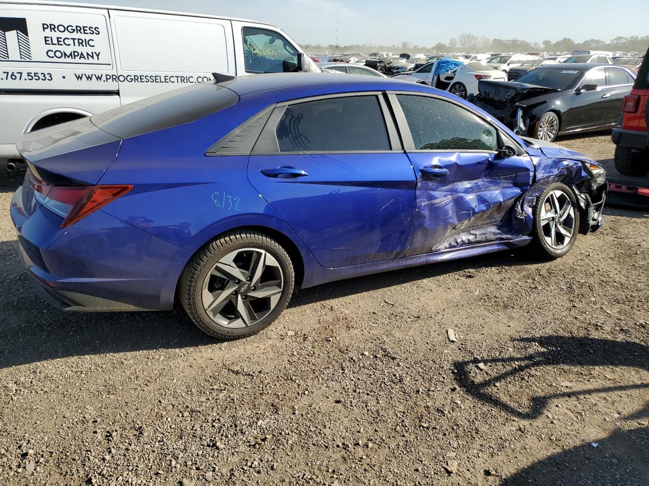 2023 Hyundai Elantra - Image 3