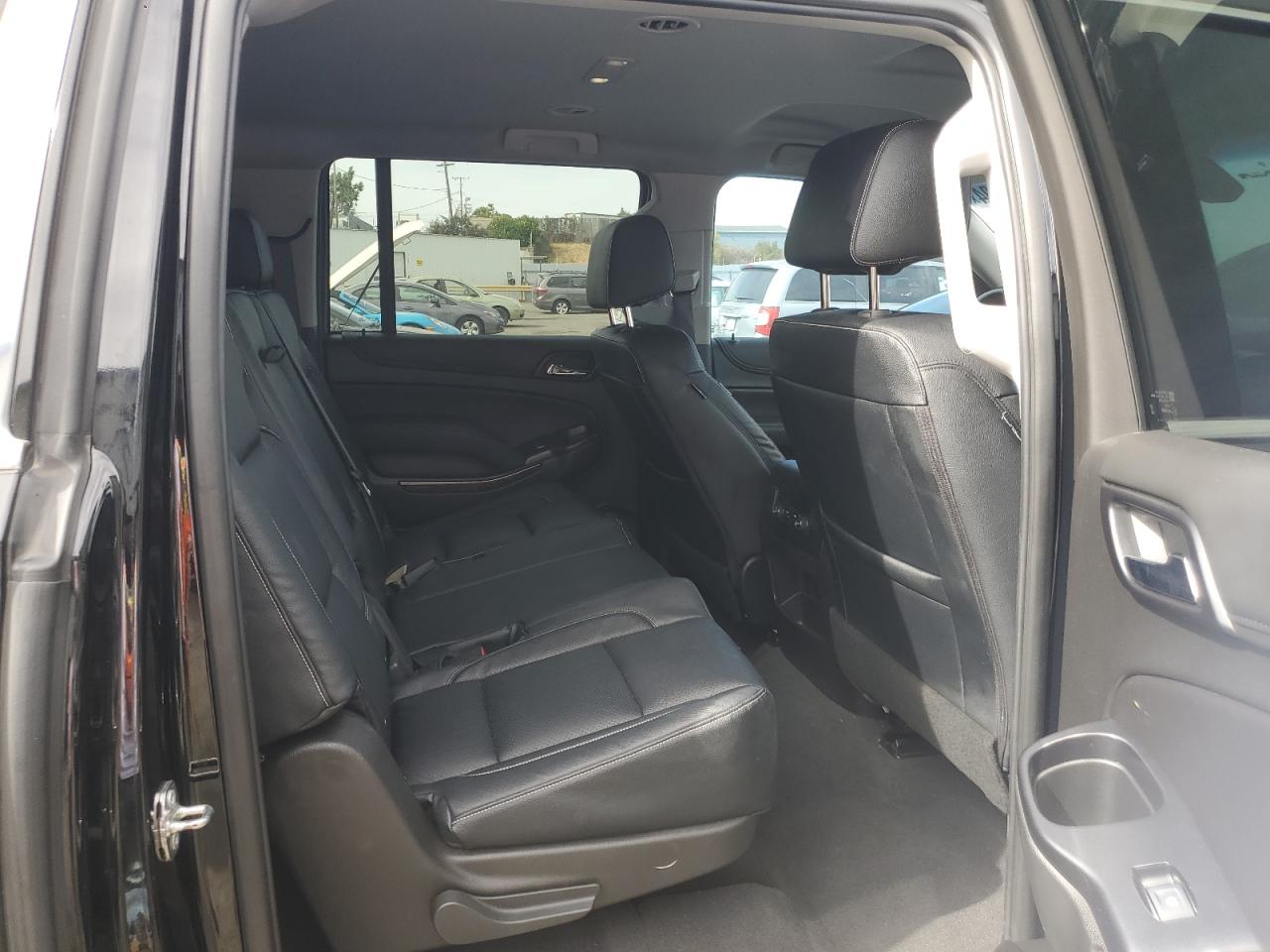 2019 Chevrolet Suburban - Image 11