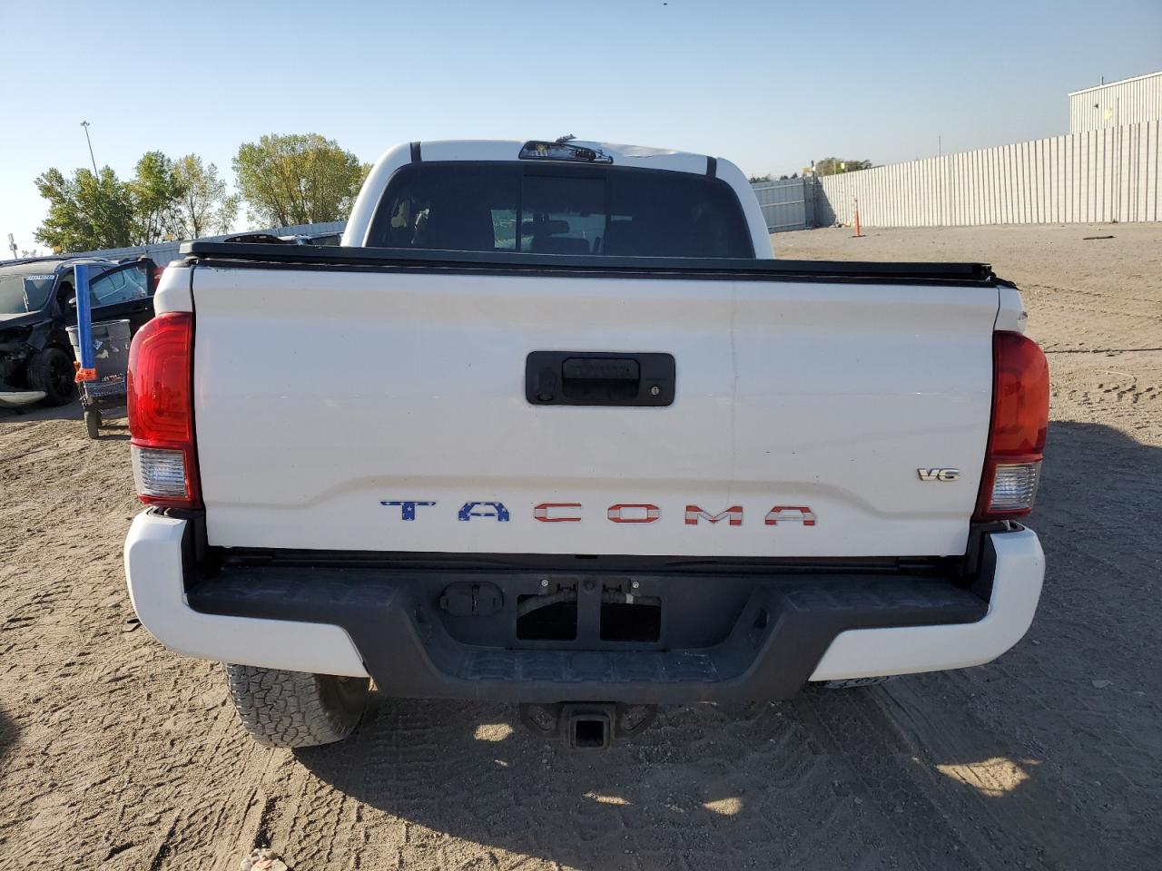 3TMCZ5AN2HM058999 2017 Toyota Tacoma Double Cab