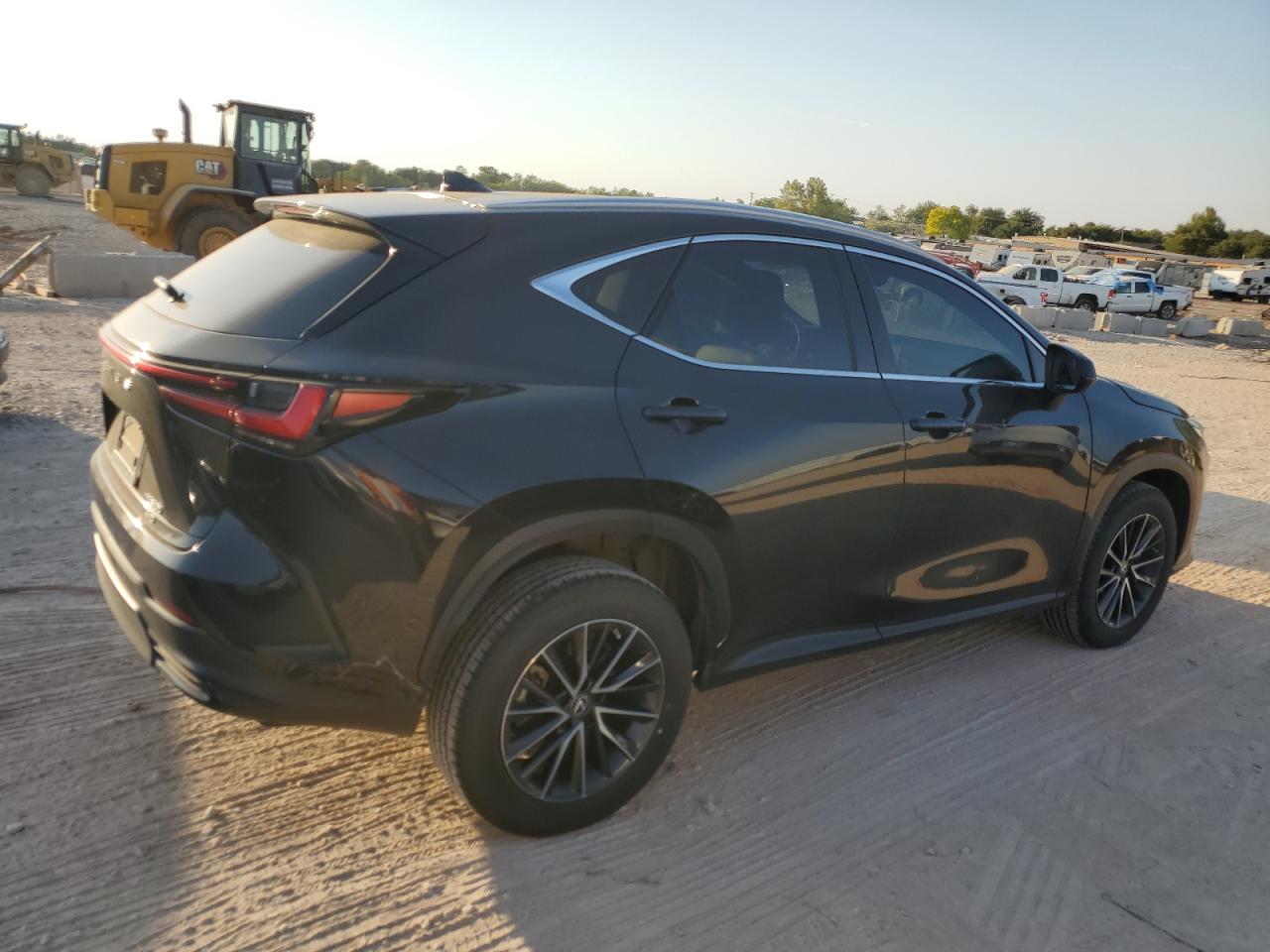 2022 Lexus NX - Image 3