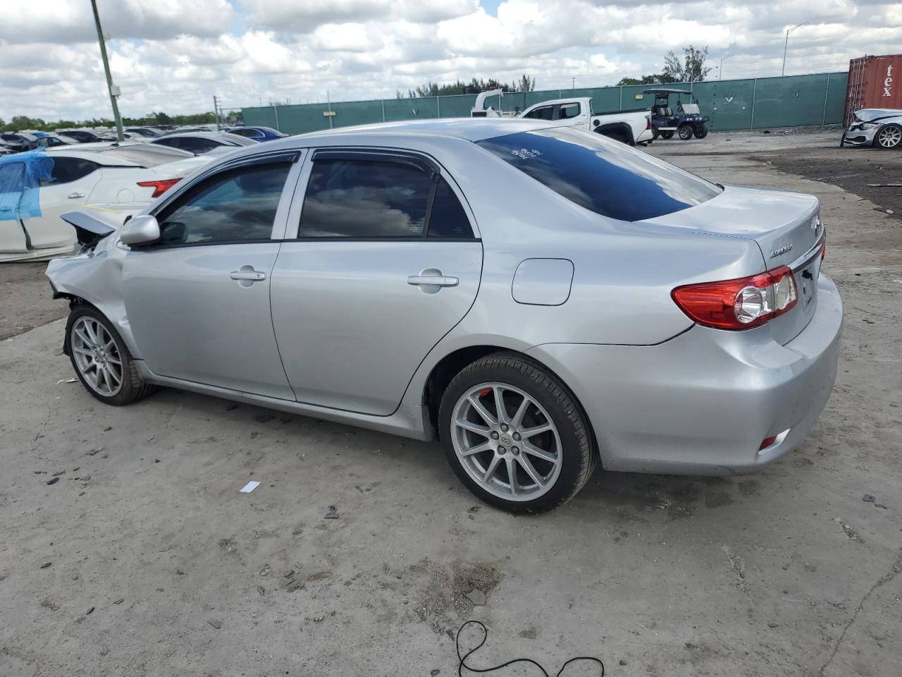 2T1BU4EEXDC926765 2013 Toyota Corolla Base