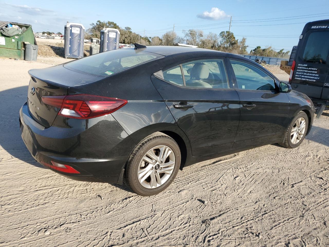 2020 Hyundai Elantra - Image 3