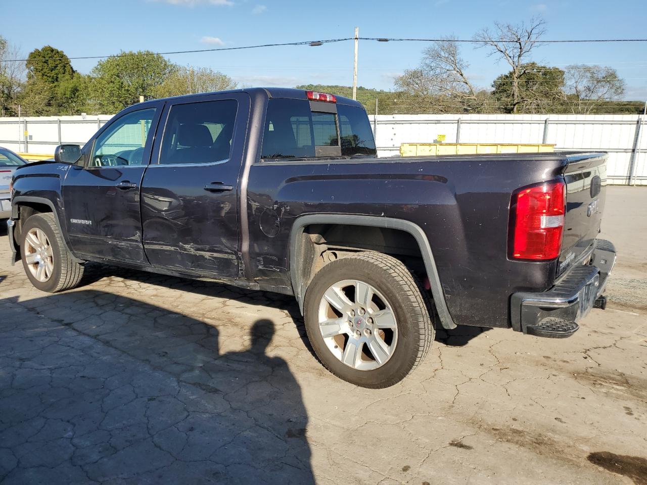 2015 GMC Sierra - Image 2
