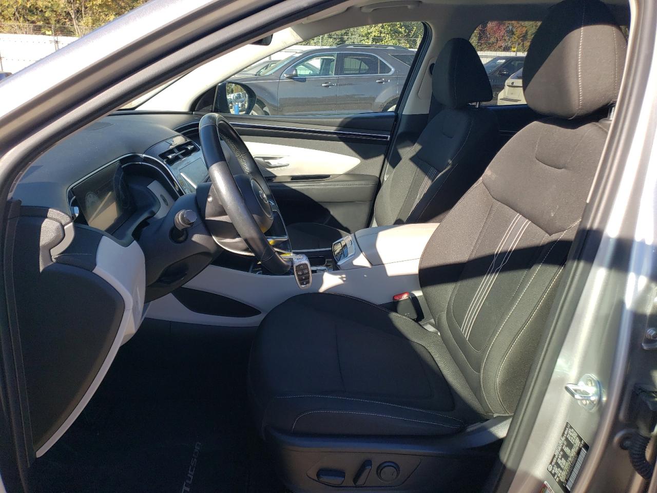 2022 Hyundai Tucson - Image 7