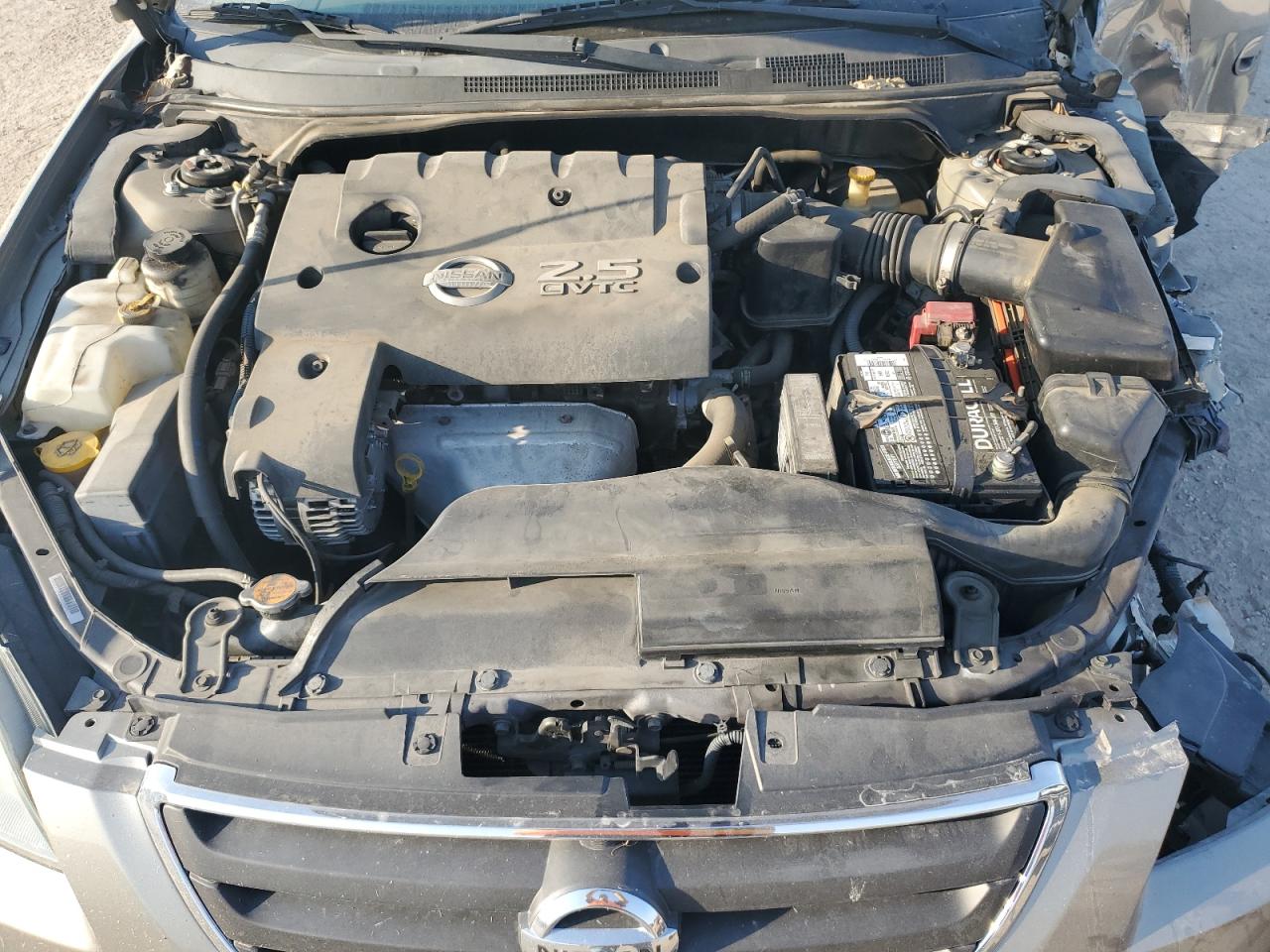 2002 Nissan Altima - Image 13