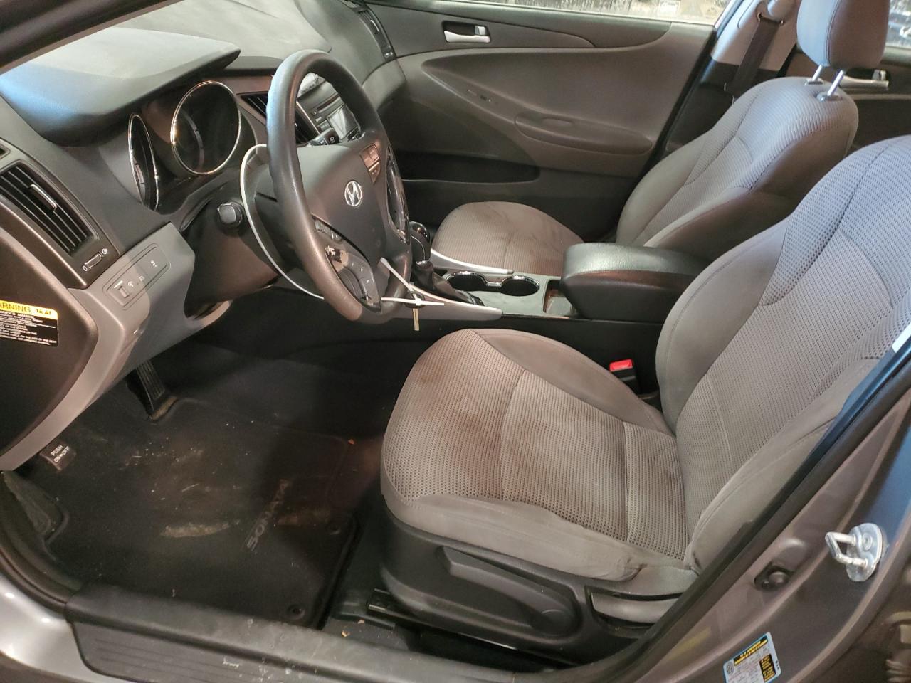 2012 Hyundai Sonata - Image 7