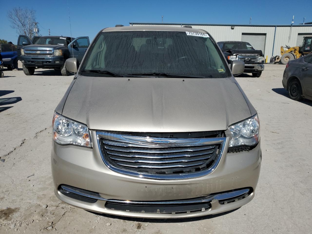 VIN 2C4RC1BG8FR675883 2015 CHRYSLER MINIVAN no.5