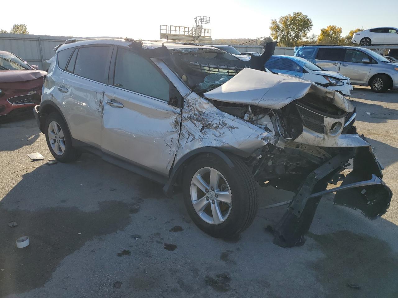 VIN 2T3RFREV6DW037764 2013 TOYOTA RAV4 no.4