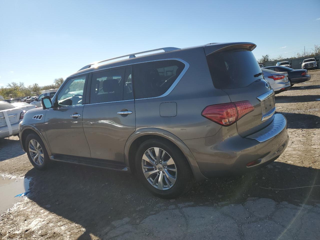 2015 Infiniti QX80 - Image 2