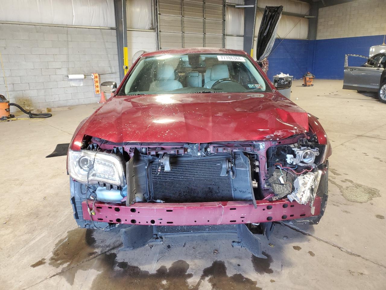 2018 Chrysler 300 - Image 5