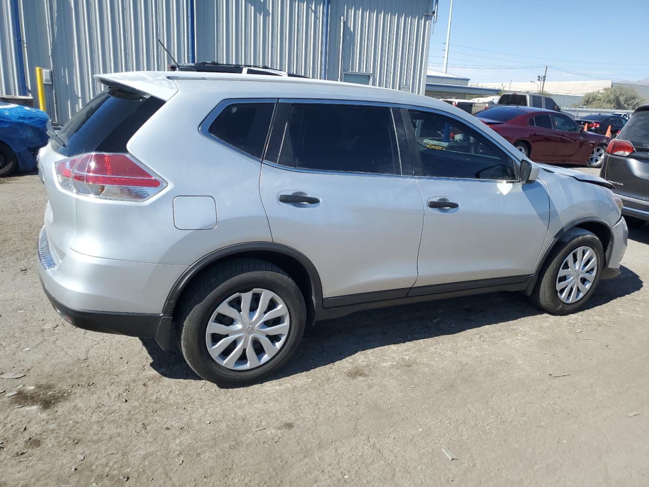 2016 Nissan Rogue - Image 3