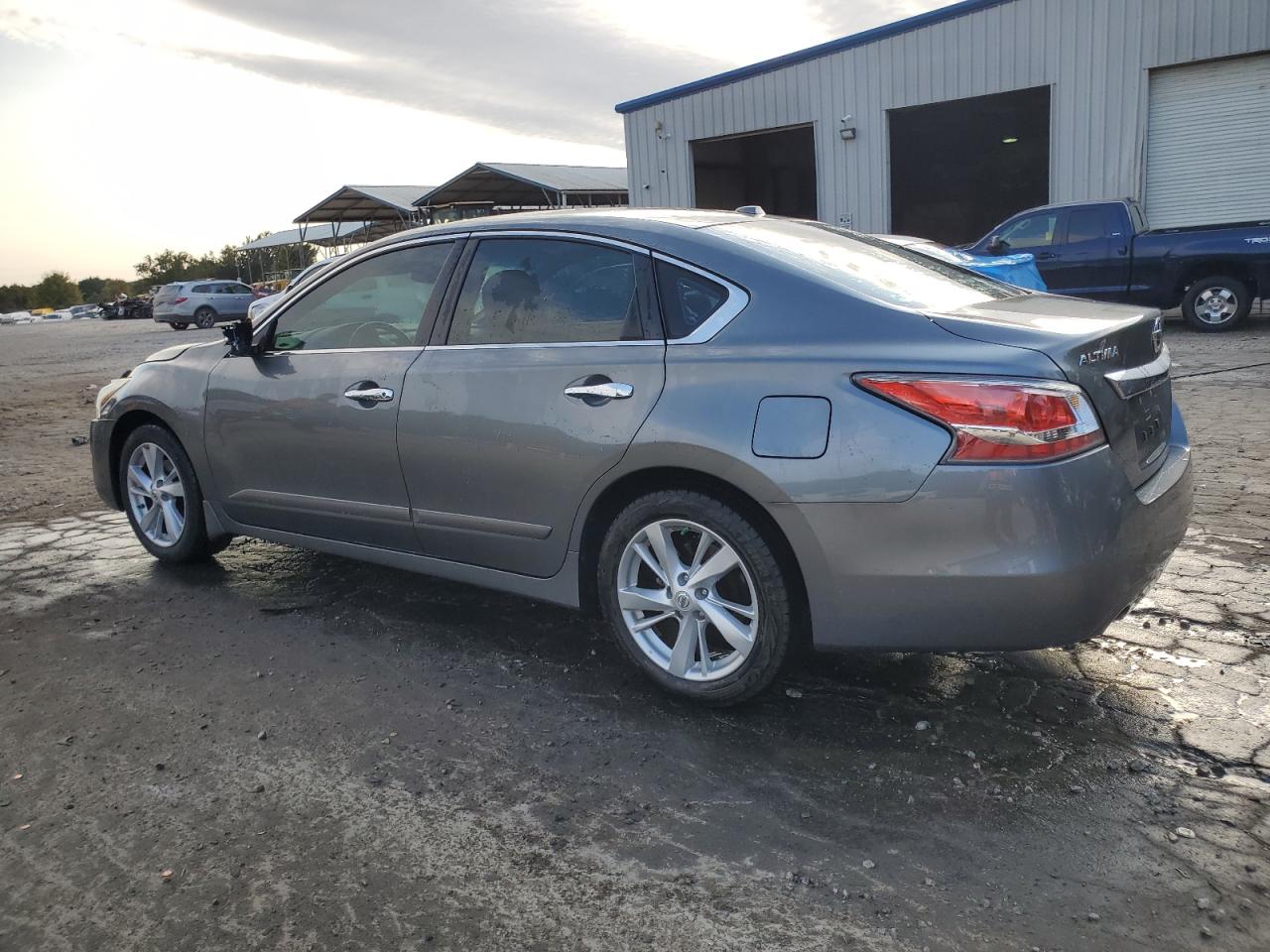 2015 Nissan Altima - Image 2