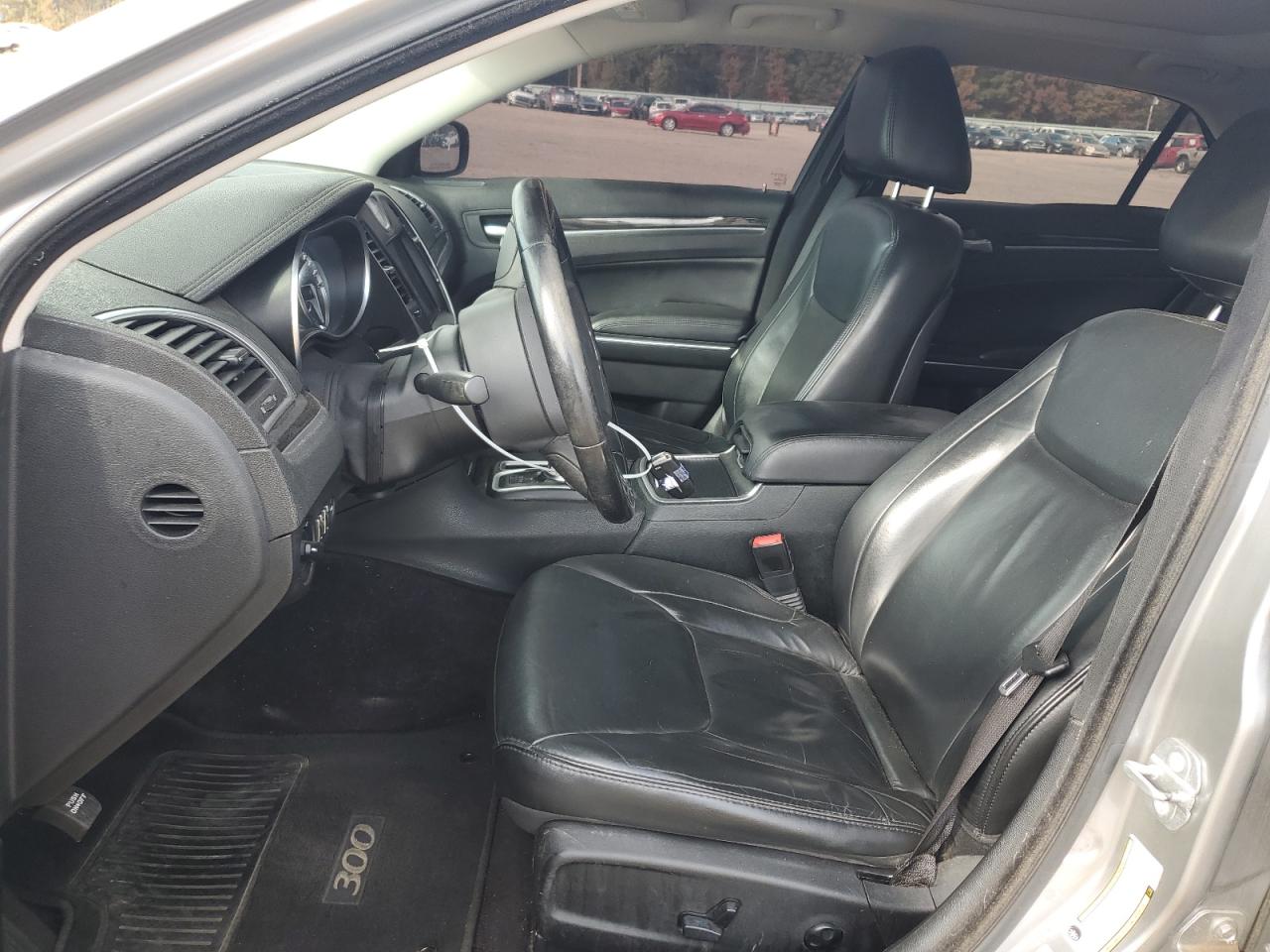 2016 Chrysler 300 - Image 7