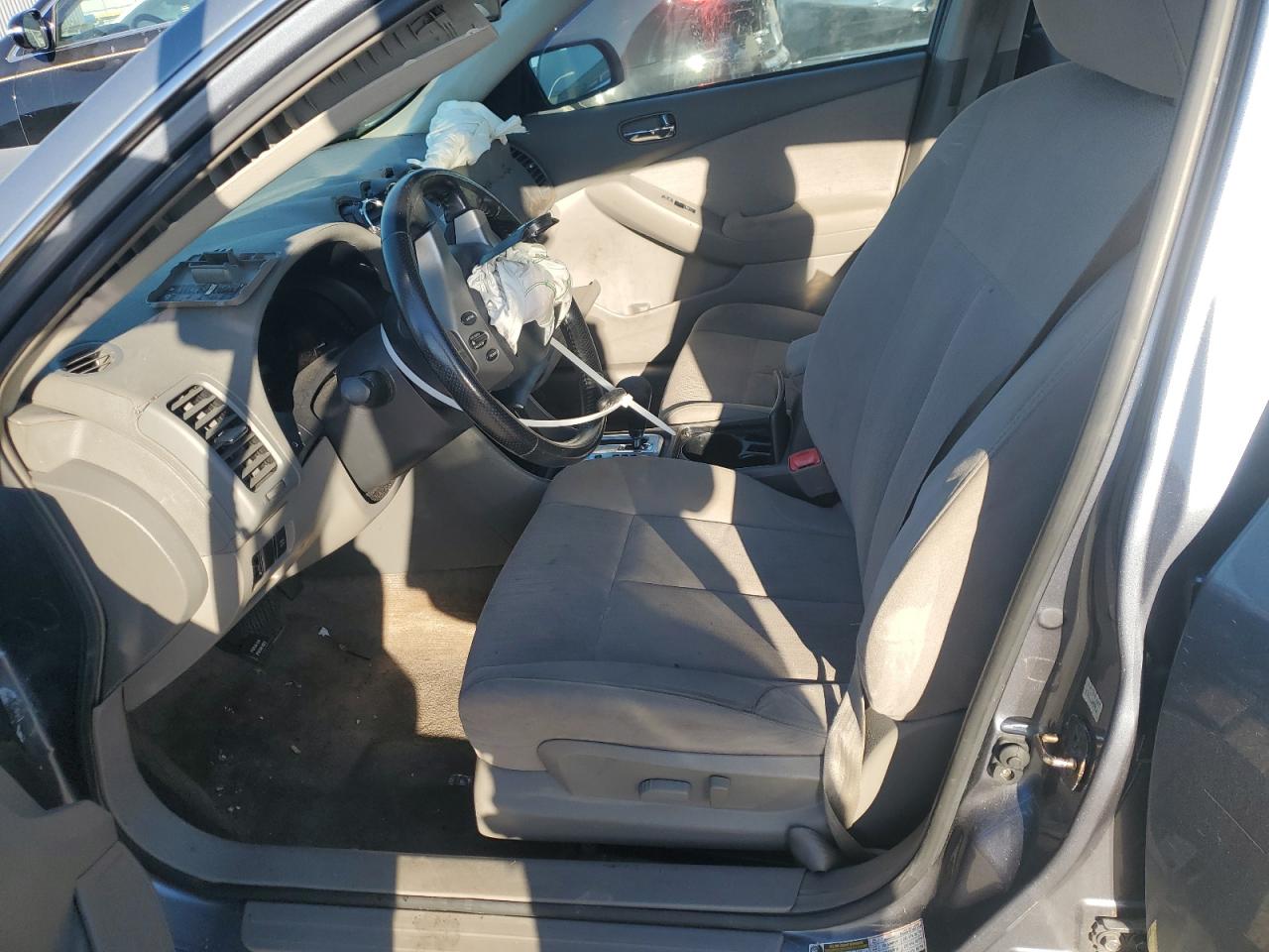 2010 Nissan Altima - Image 7