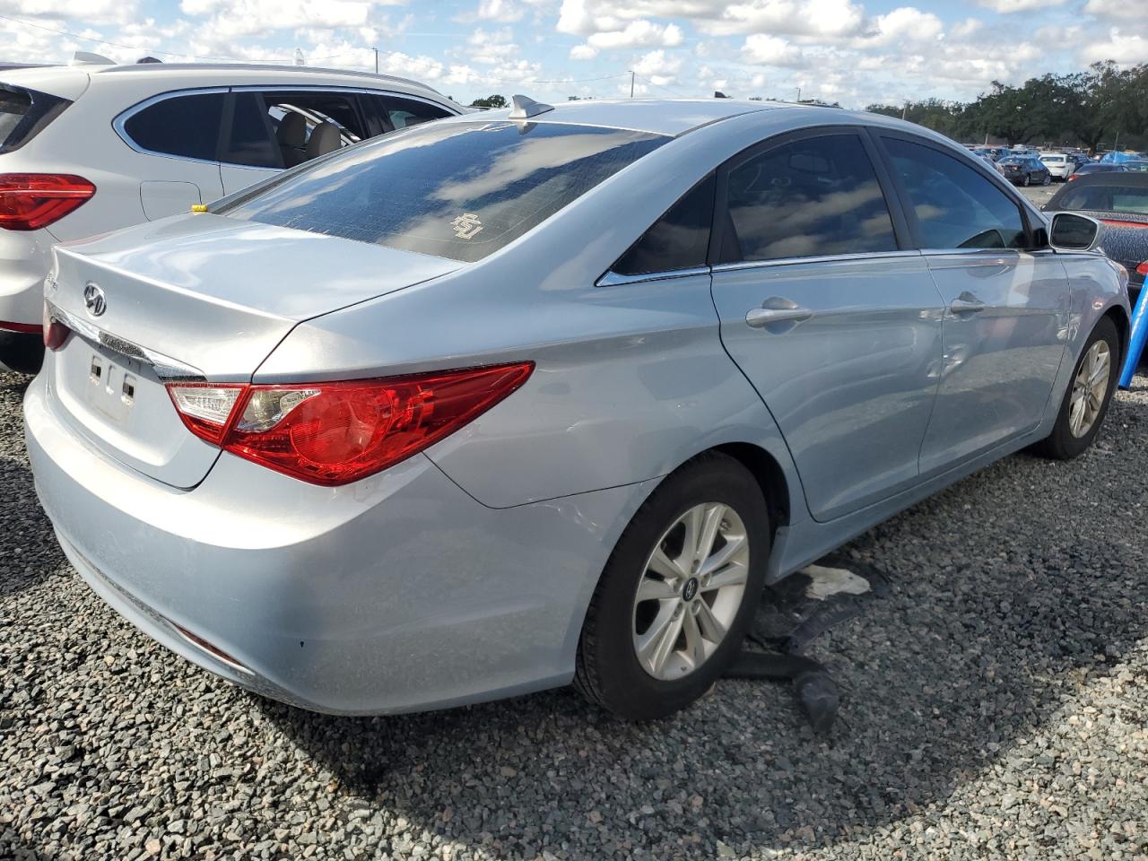 2013 Hyundai Sonata - Image 3