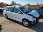 2014 Chrysler Town & Country Touring de vânzare în Bridgeton, MO - Front End