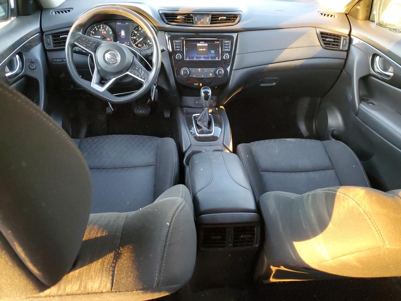 2018 Nissan Rogue - Image 8