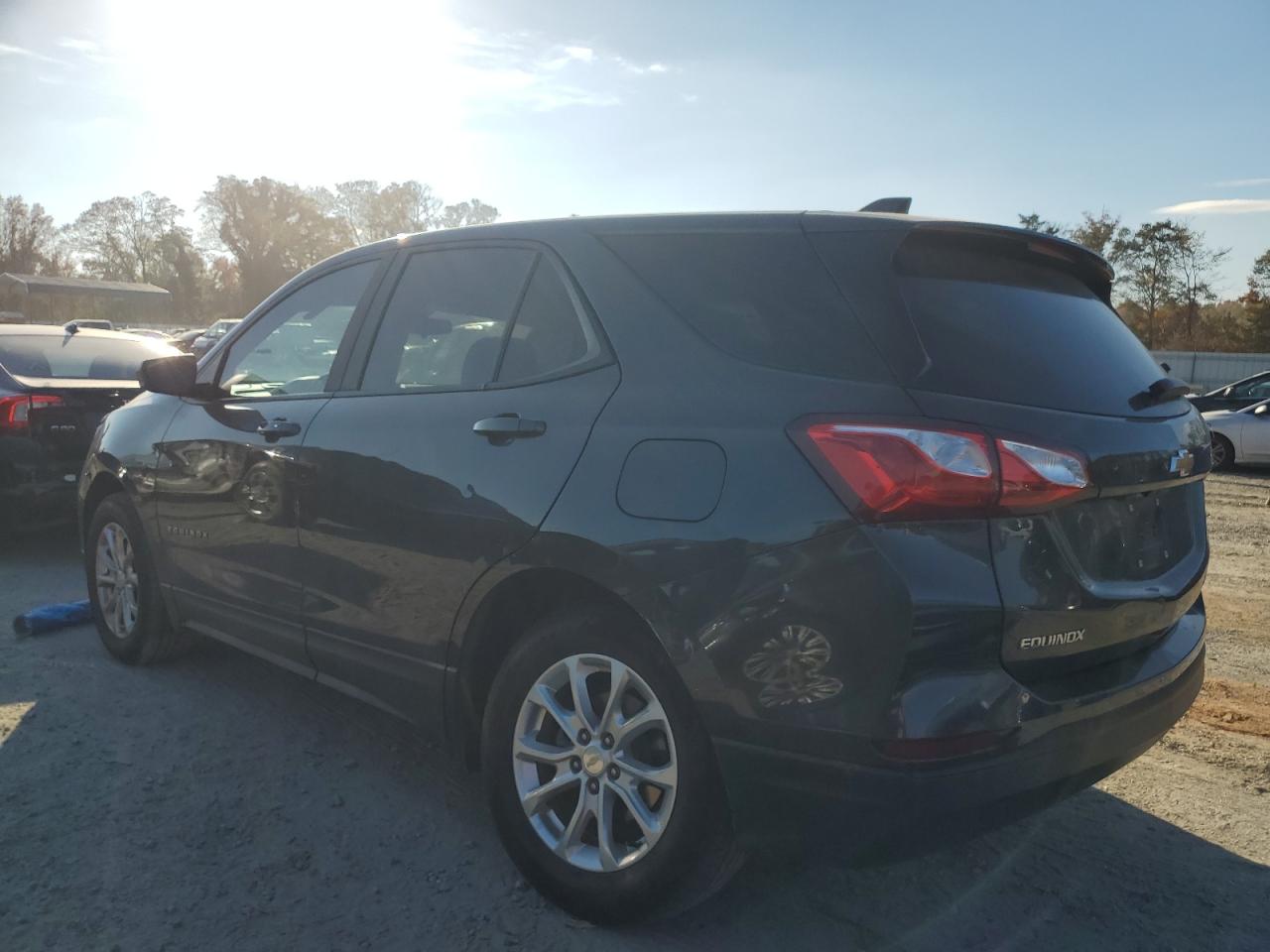 2021 Chevrolet Equinox - Image 2