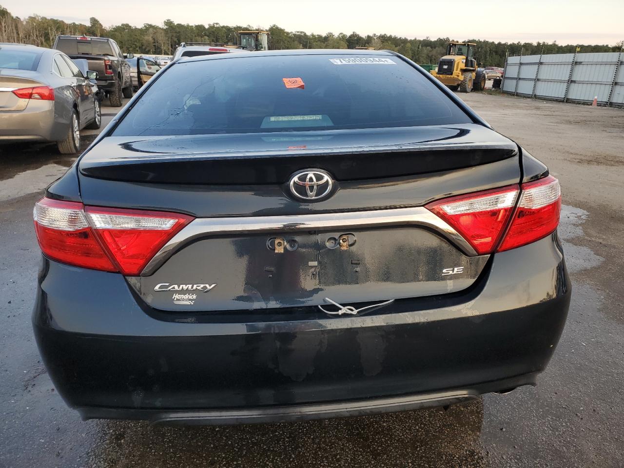 VIN 4T1BF1FK2HU783988 2017 TOYOTA CAMRY no.6