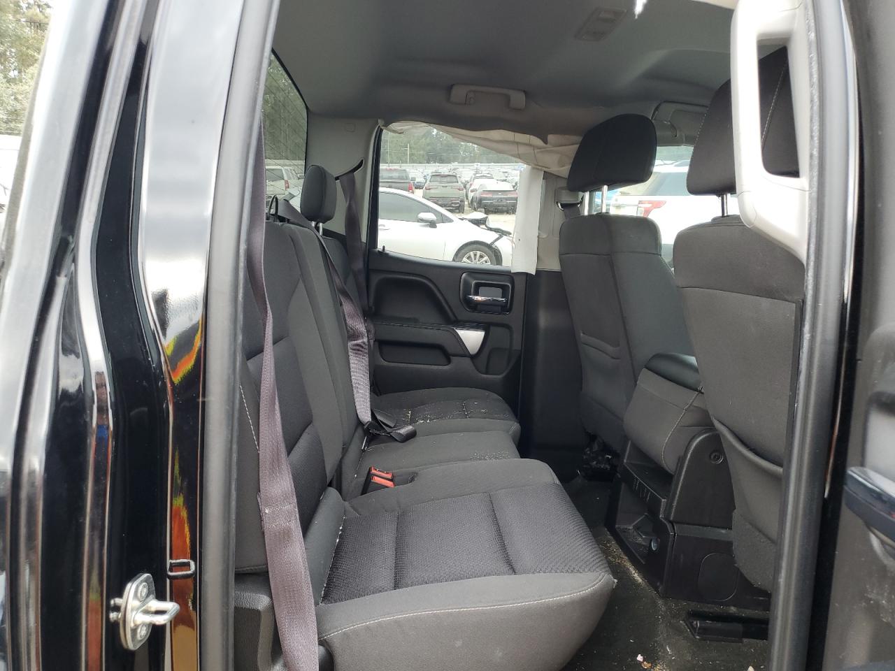 2017 Chevrolet Silverado - Image 10