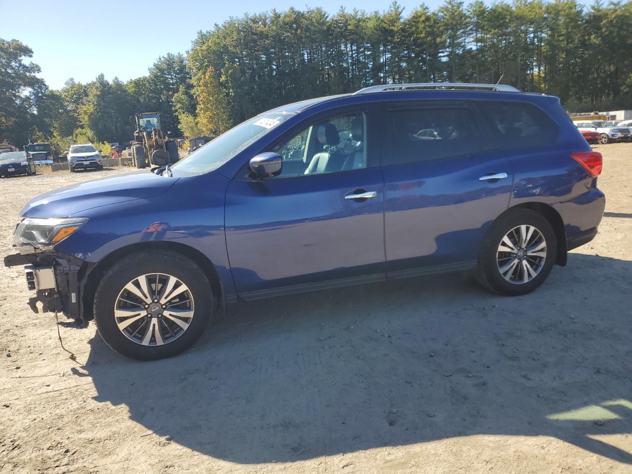 2017 Nissan Pathfinder - Image 1