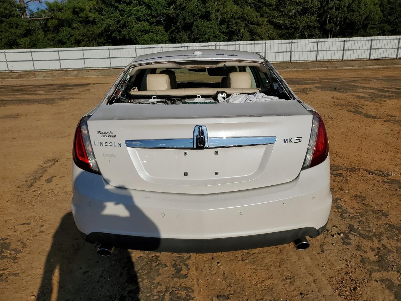 2011 Lincoln MKS - Image 6