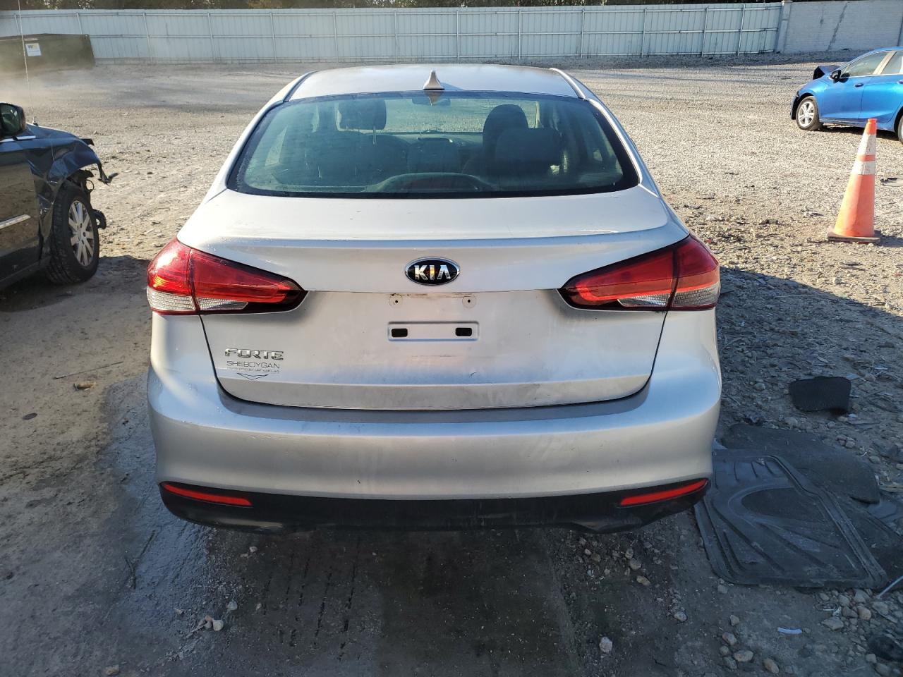 2018 Kia Forte Lx VIN: 3KPFK4A74JE232066 Lot: 77621304