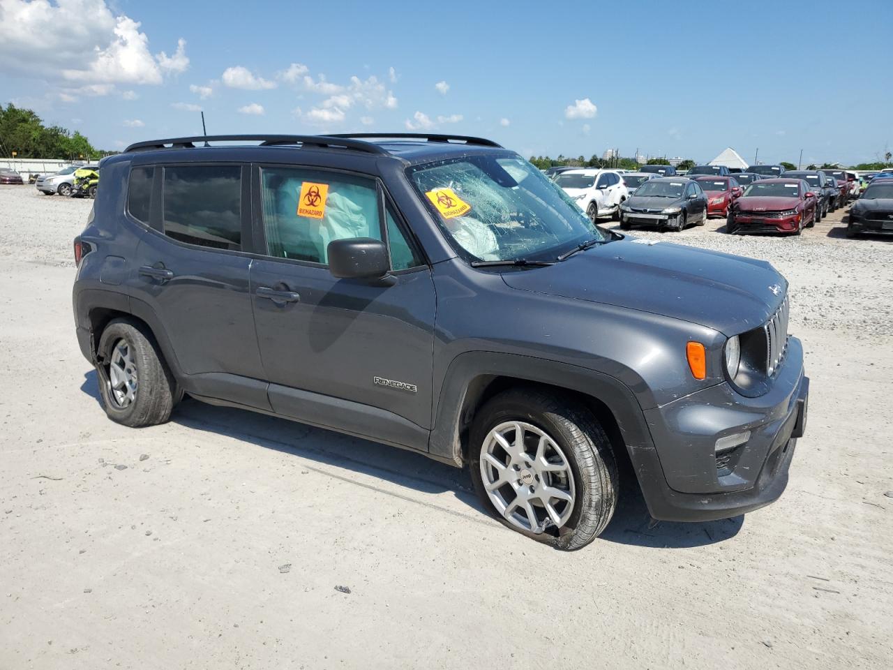 VIN ZACNJDB10NPN71485 2022 JEEP RENEGADE no.4