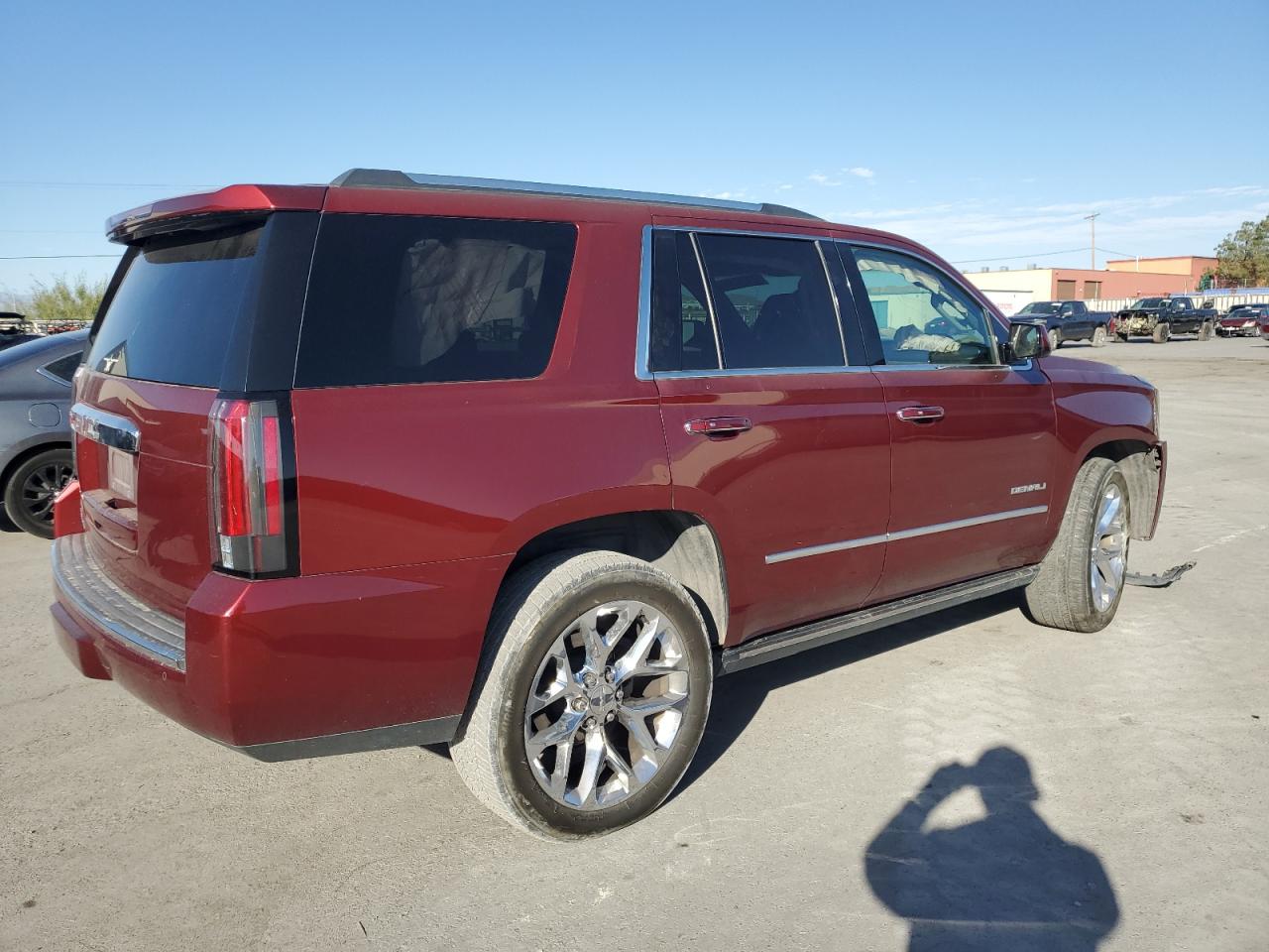 2017 GMC Yukon - Image 3