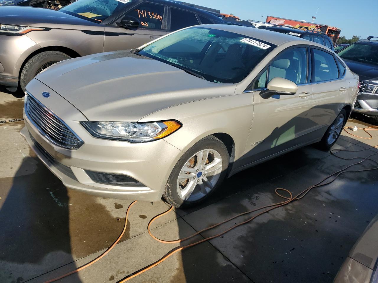 3FA6P0LU4JR235528 2018 FORD FUSION - Image 1