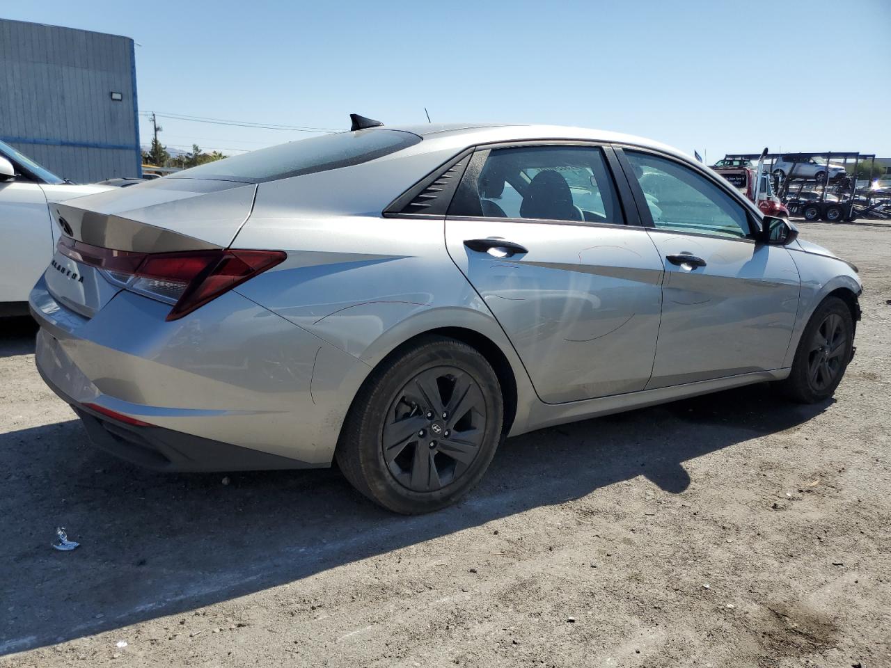 2021 Hyundai Elantra - Image 3