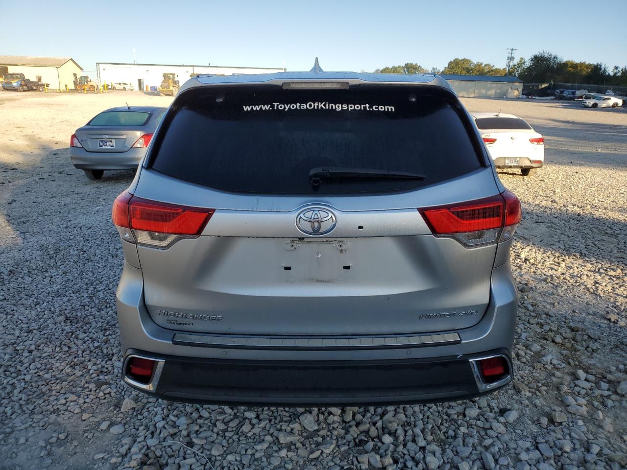 5TDDZRFH7KS995692 2019 Toyota Highlander Limited