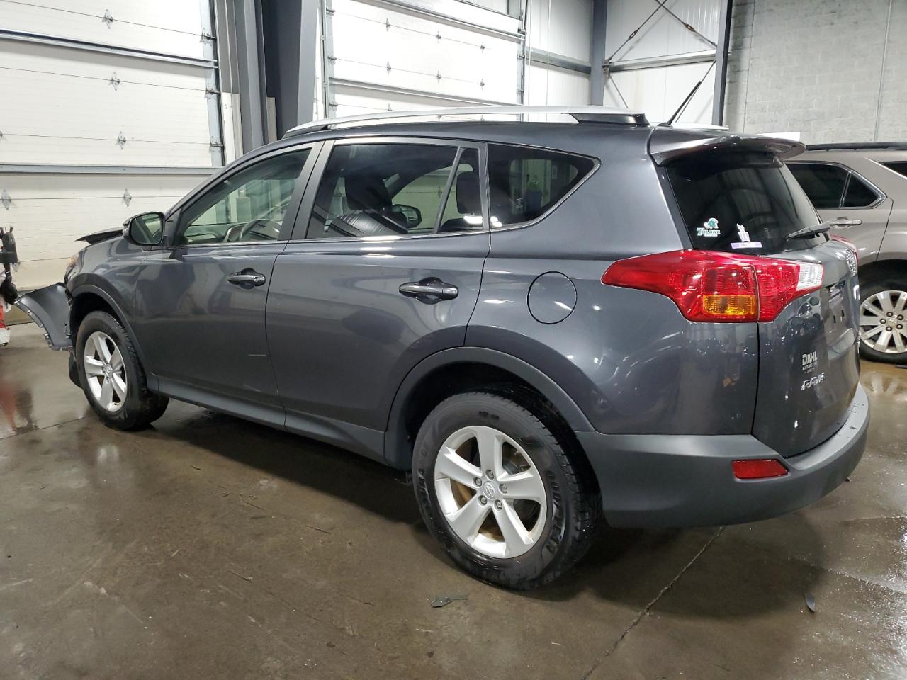 VIN JTMRFREV8DD002835 2013 TOYOTA RAV4 no.2