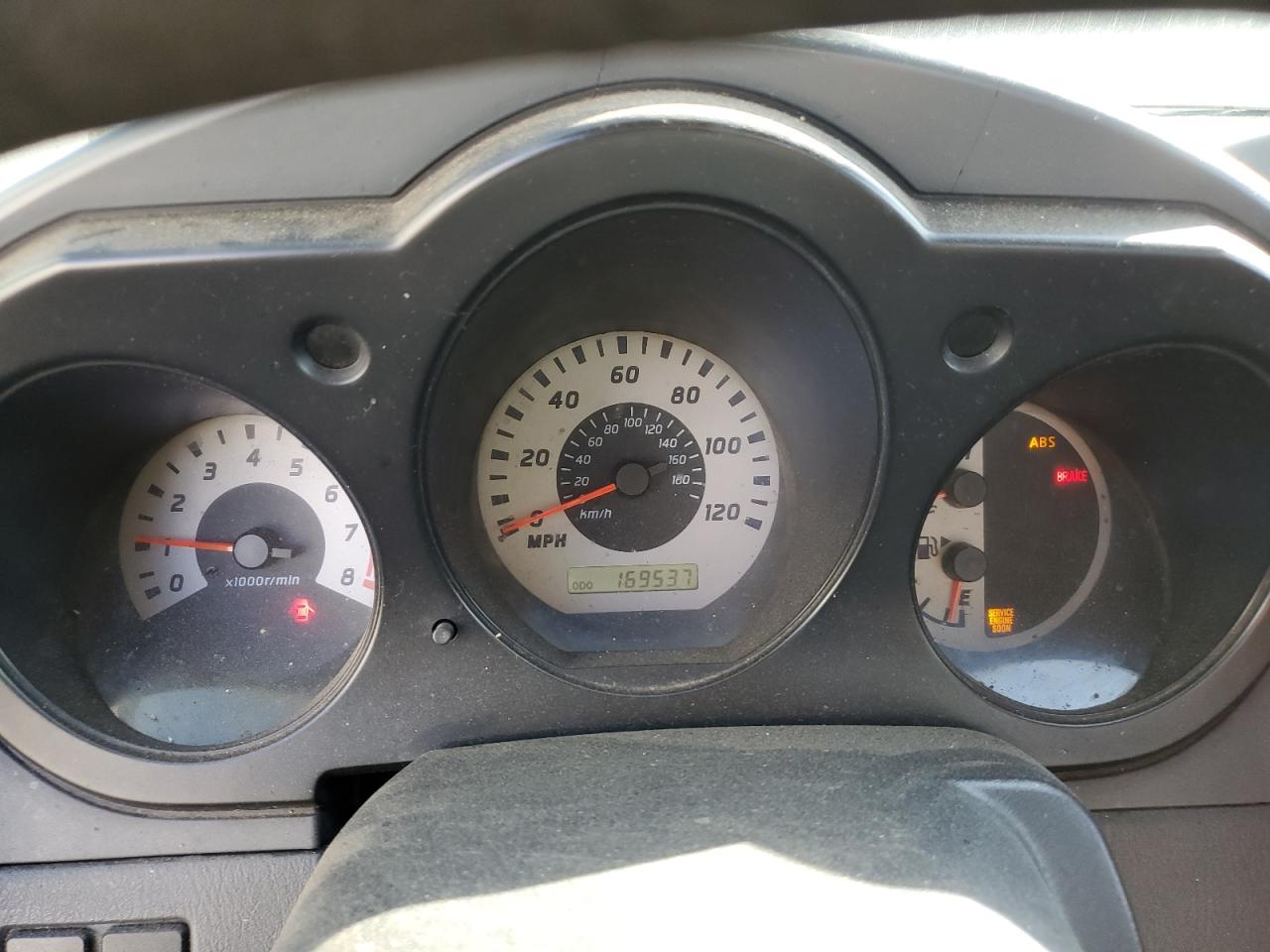 2004 Nissan Navara (Frontier) - Image 9