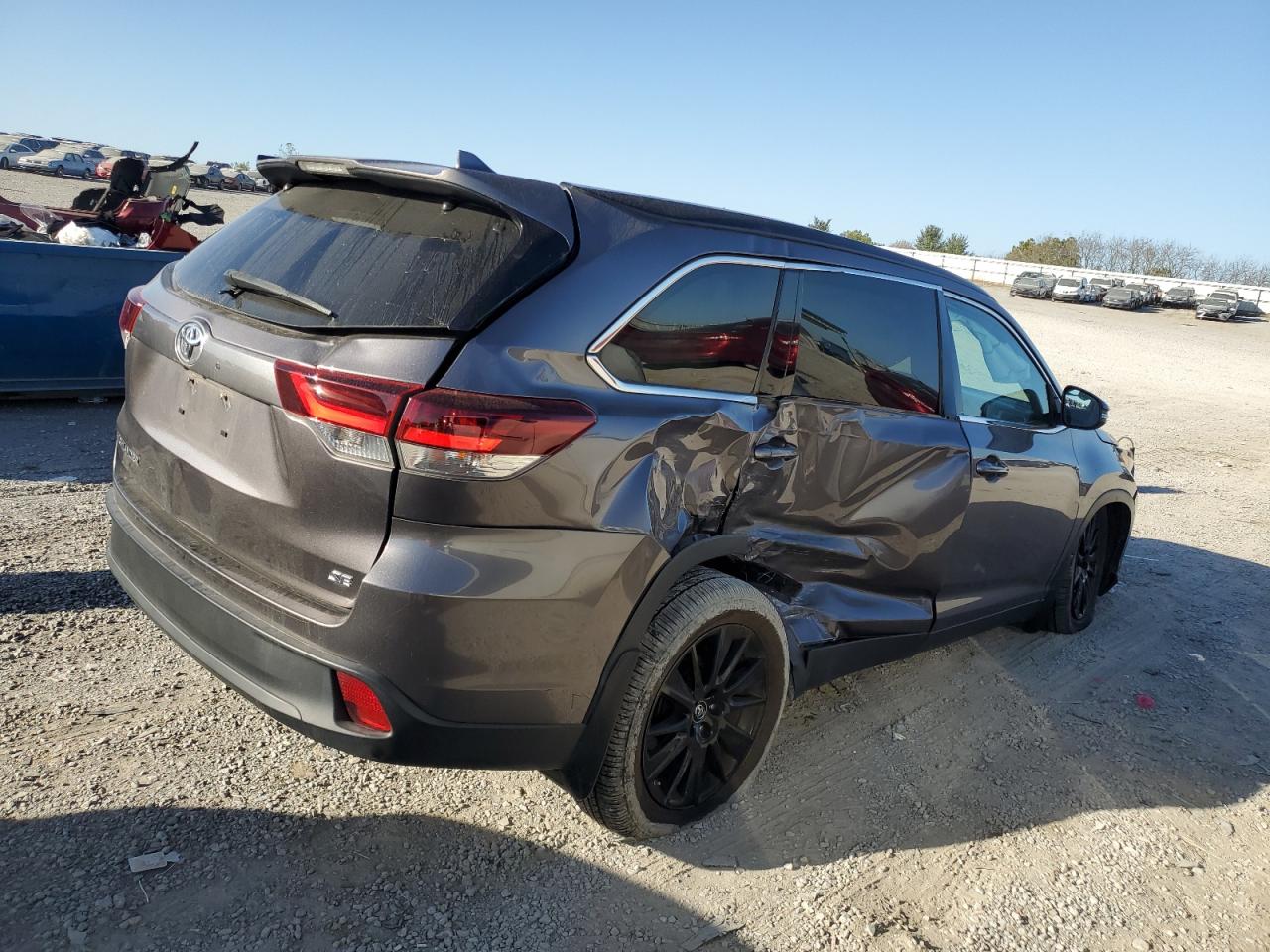 2019 Toyota Highlander - Image 3