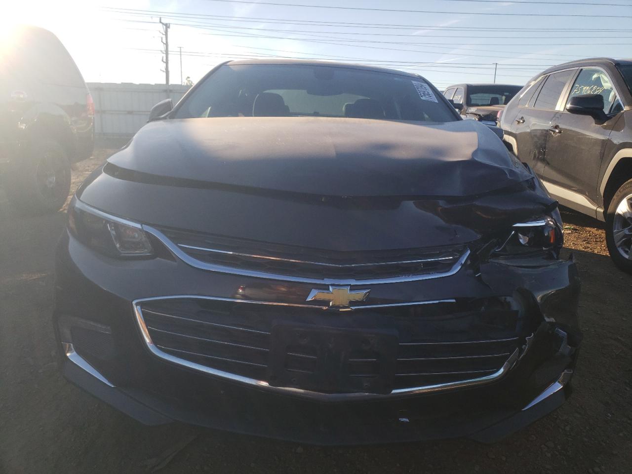 2016 Chevrolet Malibu - Image 5
